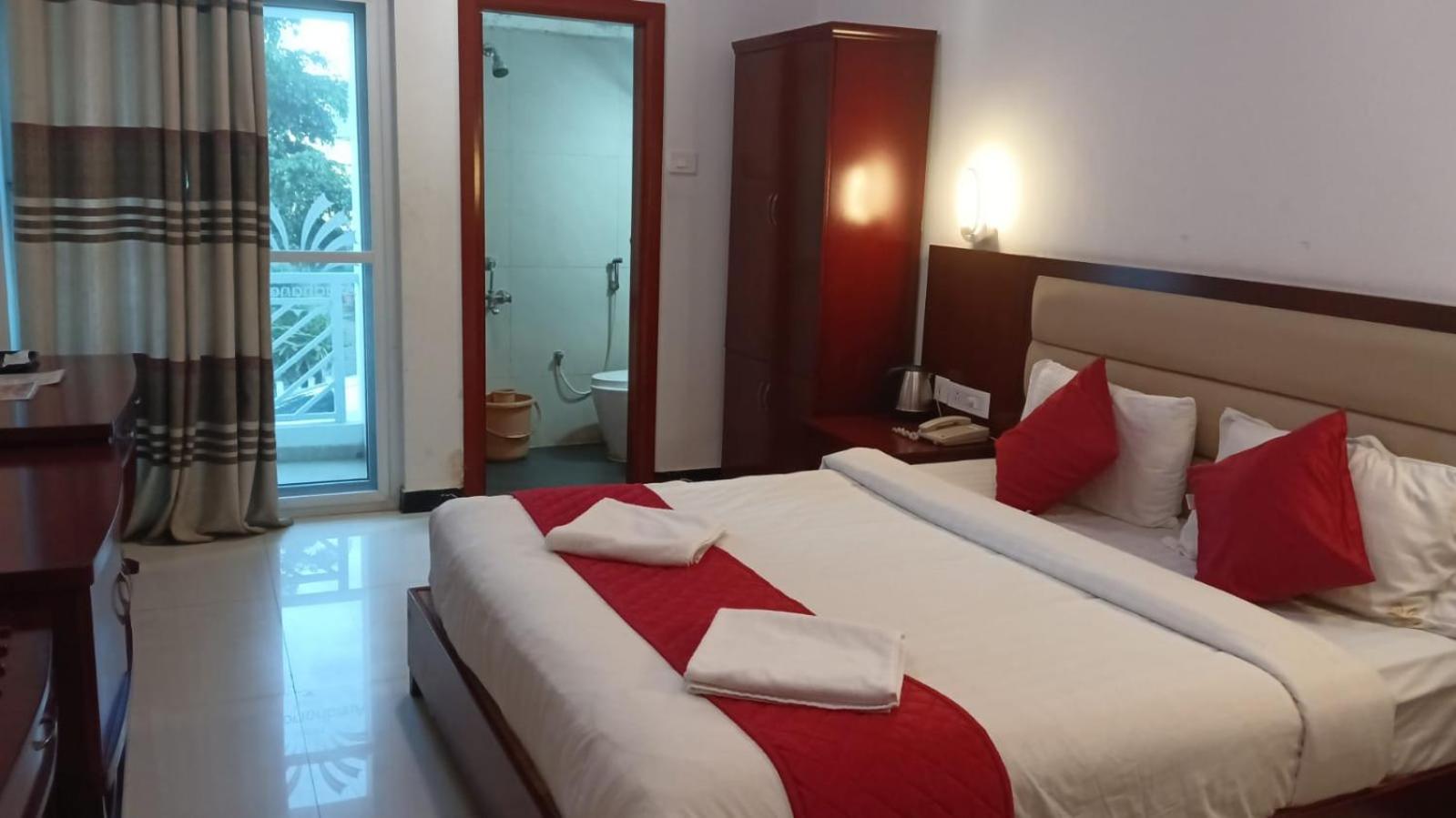 Hotel Aradhana Inn Yercaud Exterior photo