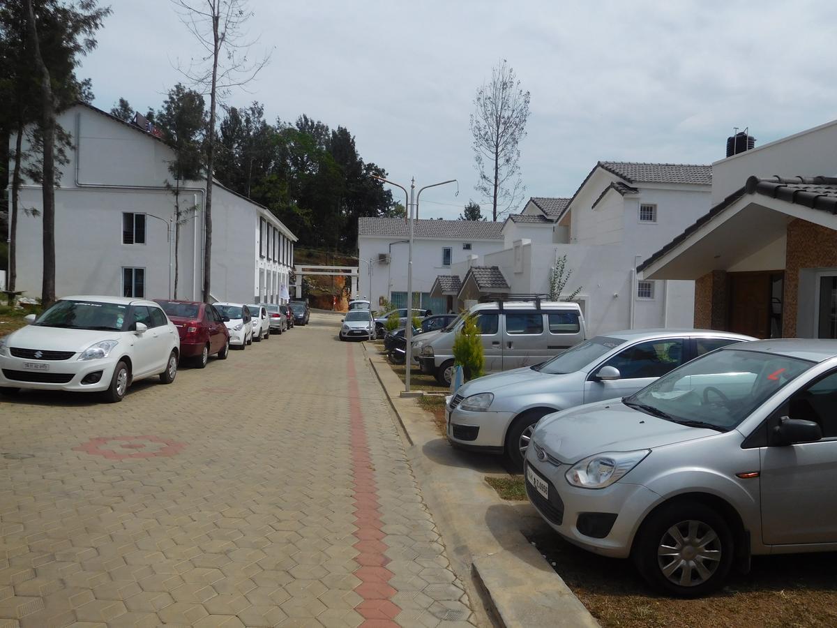 Hotel Aradhana Inn Yercaud Exterior photo
