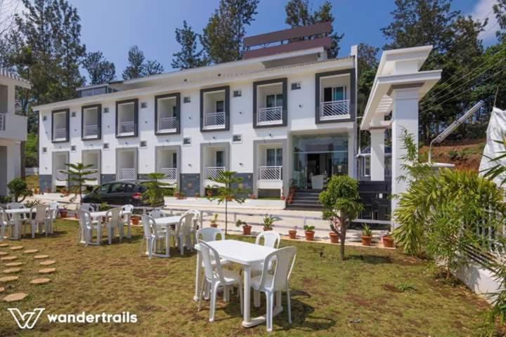 Hotel Aradhana Inn Yercaud Exterior photo