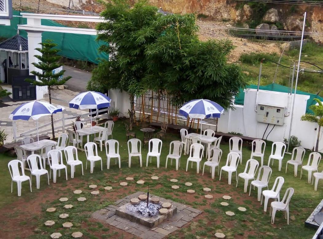 Hotel Aradhana Inn Yercaud Exterior photo